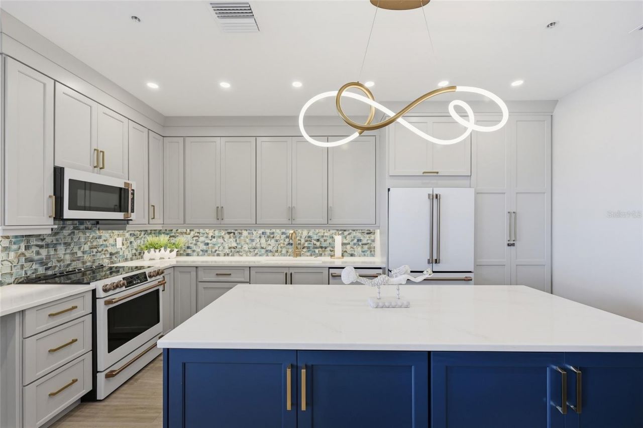 16550 Gulf Boulevard, Unit 342, North Redington Beach, FL 33708 Photo