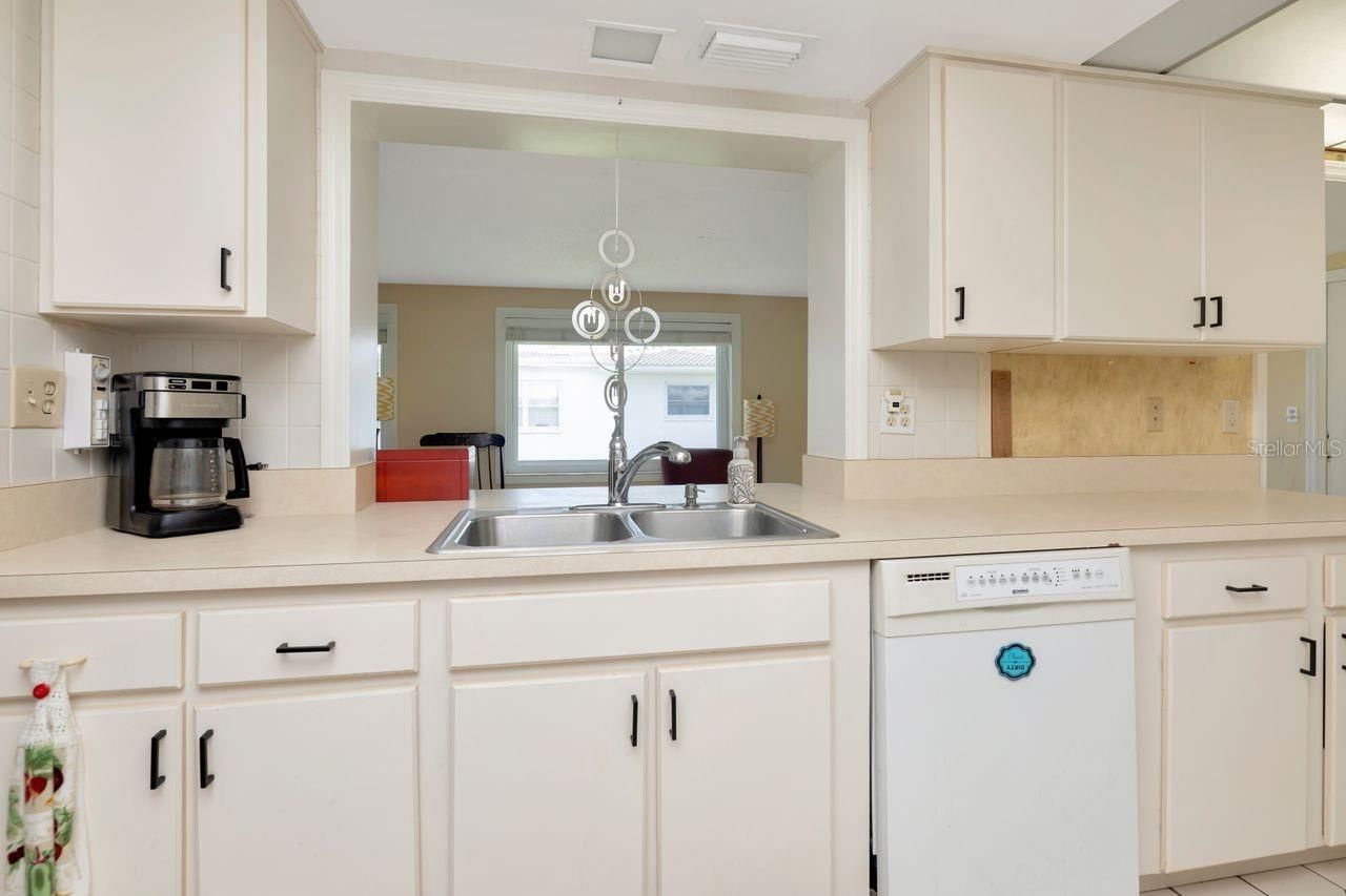 10153 44th Street N, Unit 2, Pinellas Park, FL 33782 Photo