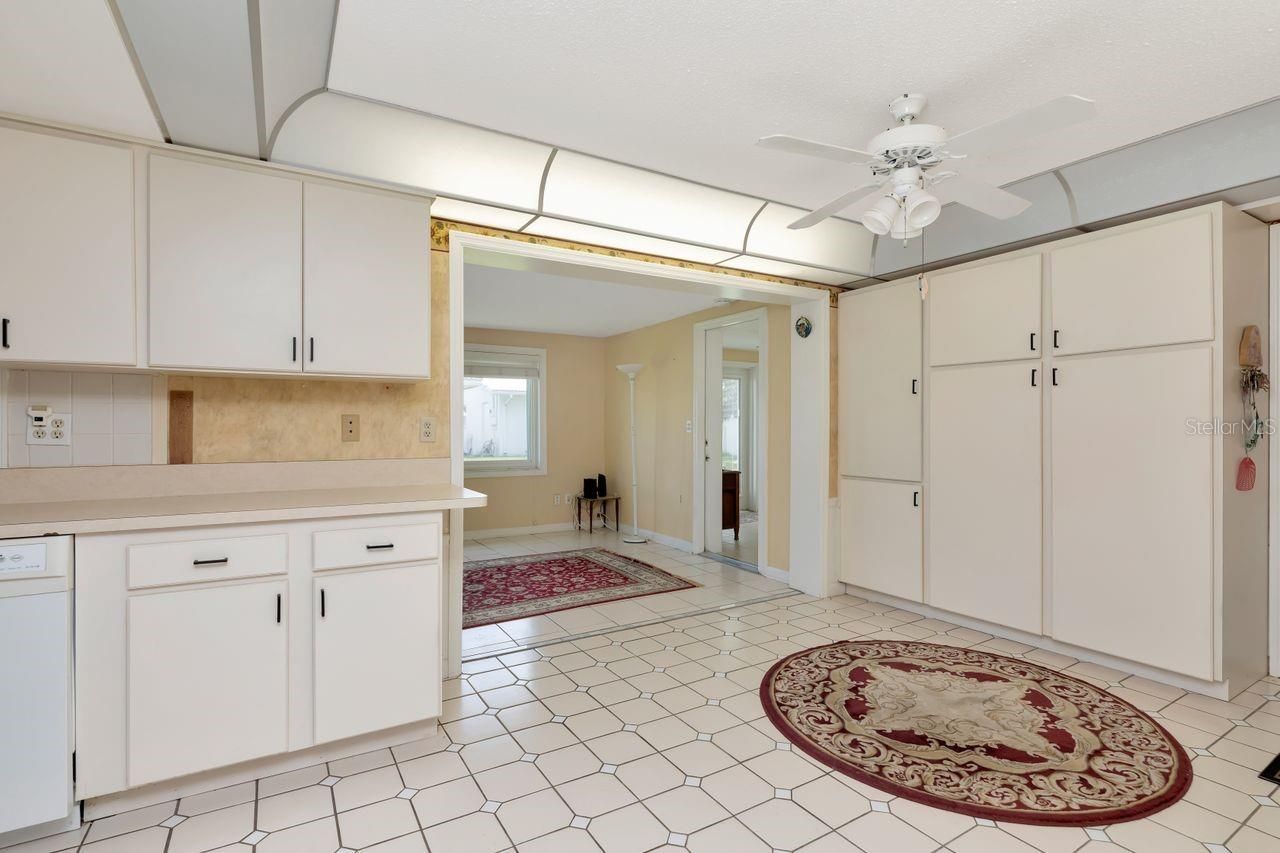 10153 44th Street N, Unit 2, Pinellas Park, FL 33782 Photo