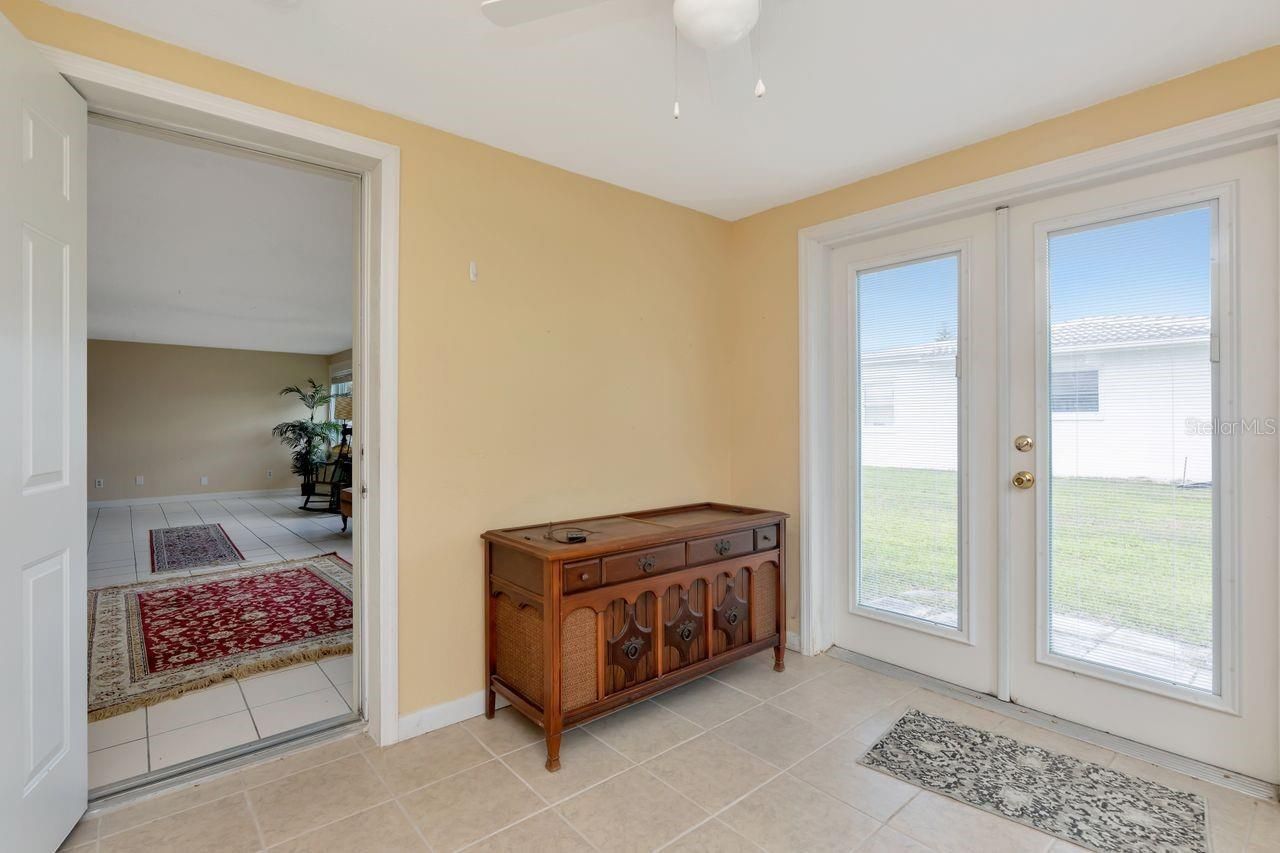 10153 44th Street N, Unit 2, Pinellas Park, FL 33782 Photo