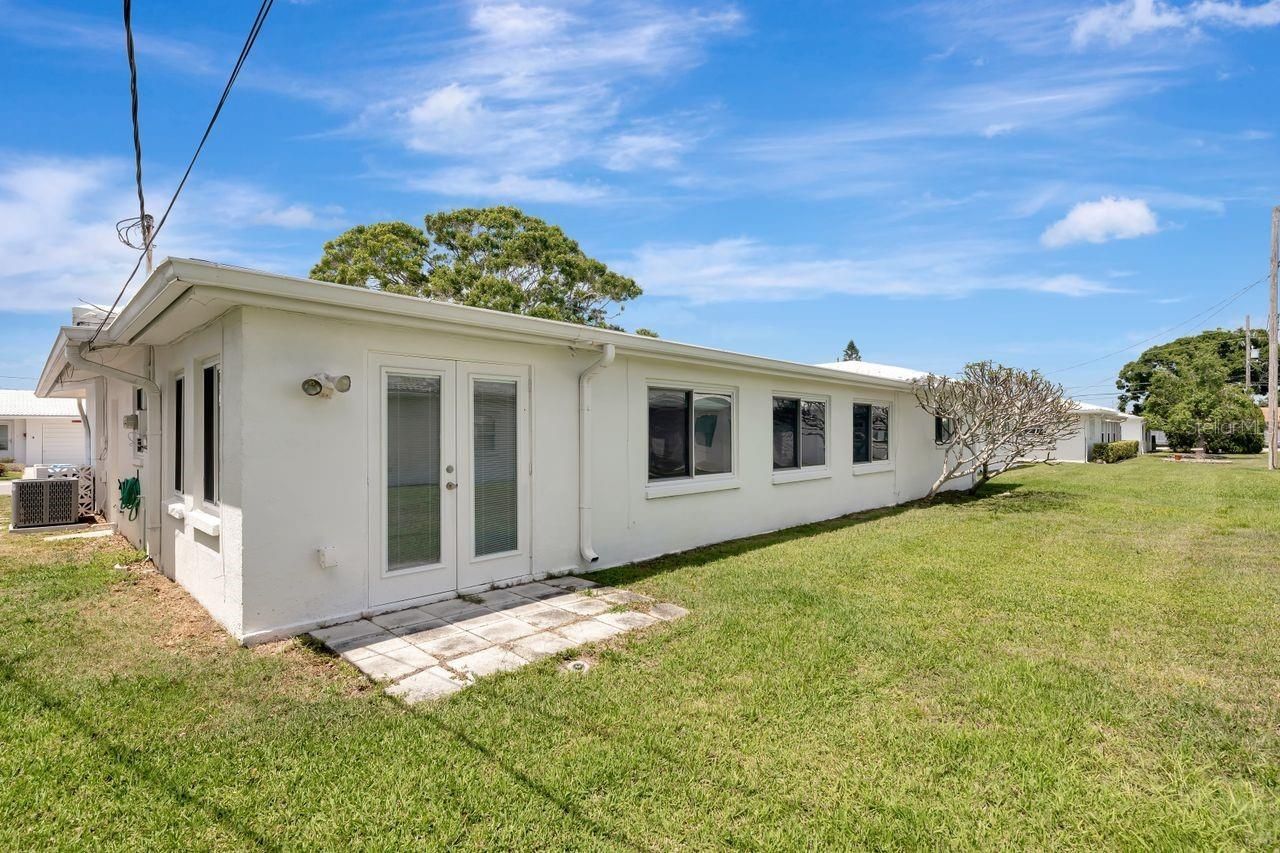 10153 44th Street N, Unit 2, Pinellas Park, FL 33782 Photo