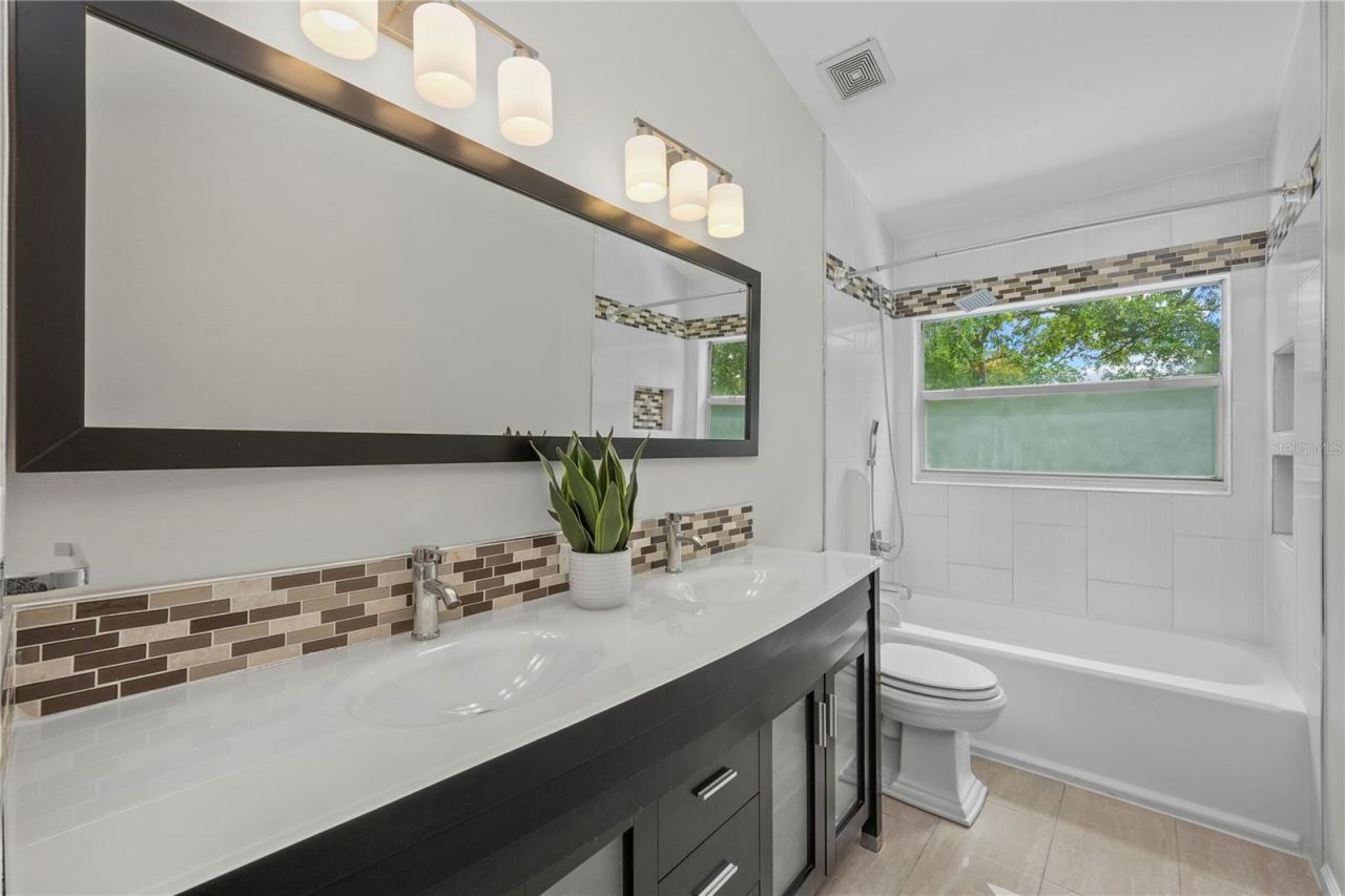 15509 Eastbourn Drive, Odessa, FL 33556 Photo