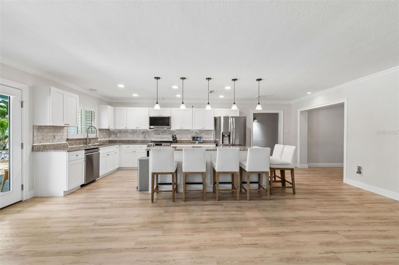 8270 30th Avenue N, Saint Petersburg, FL 33710 Photo