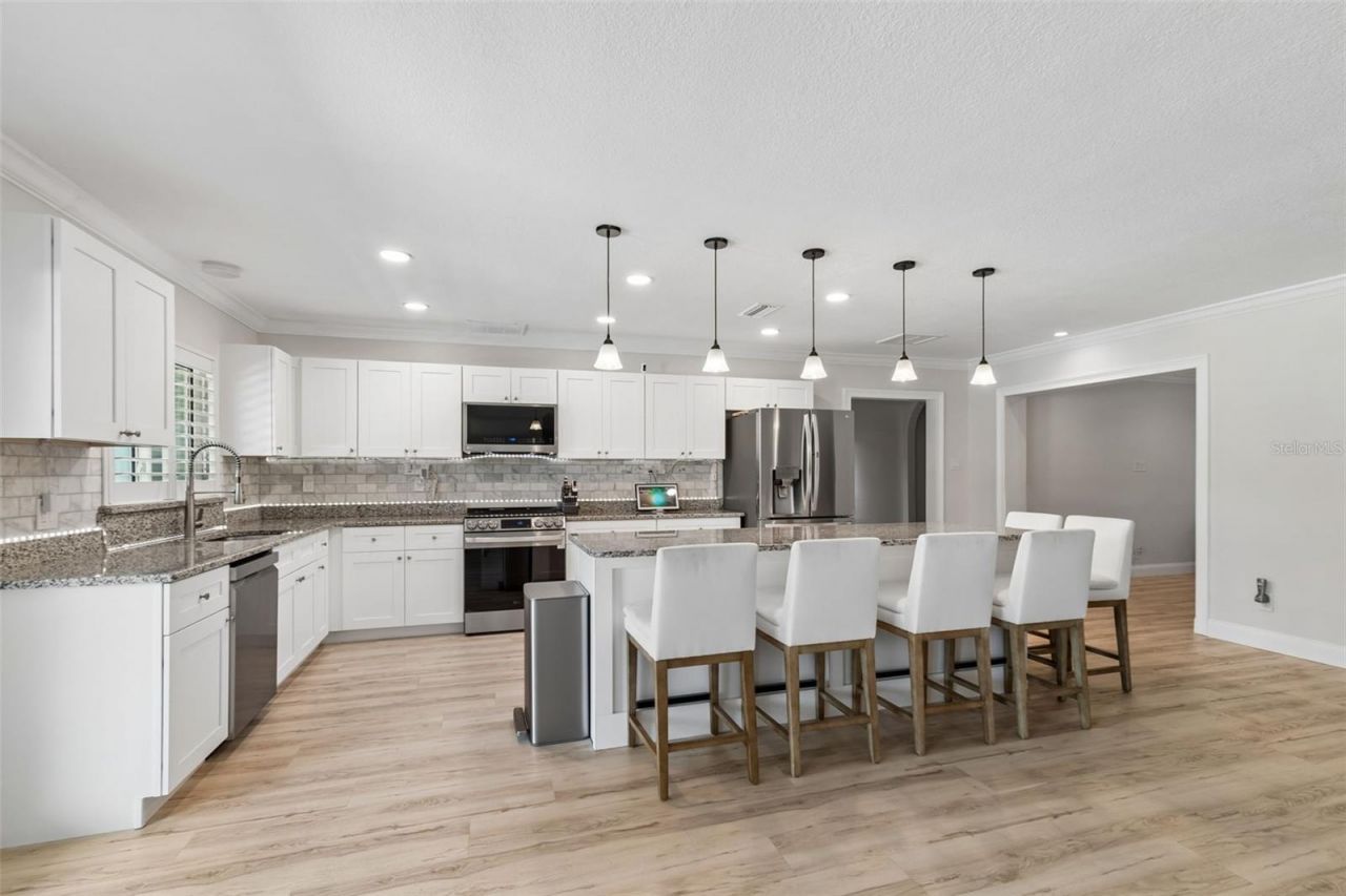 8270 30th Avenue N, Saint Petersburg, FL 33710 Photo