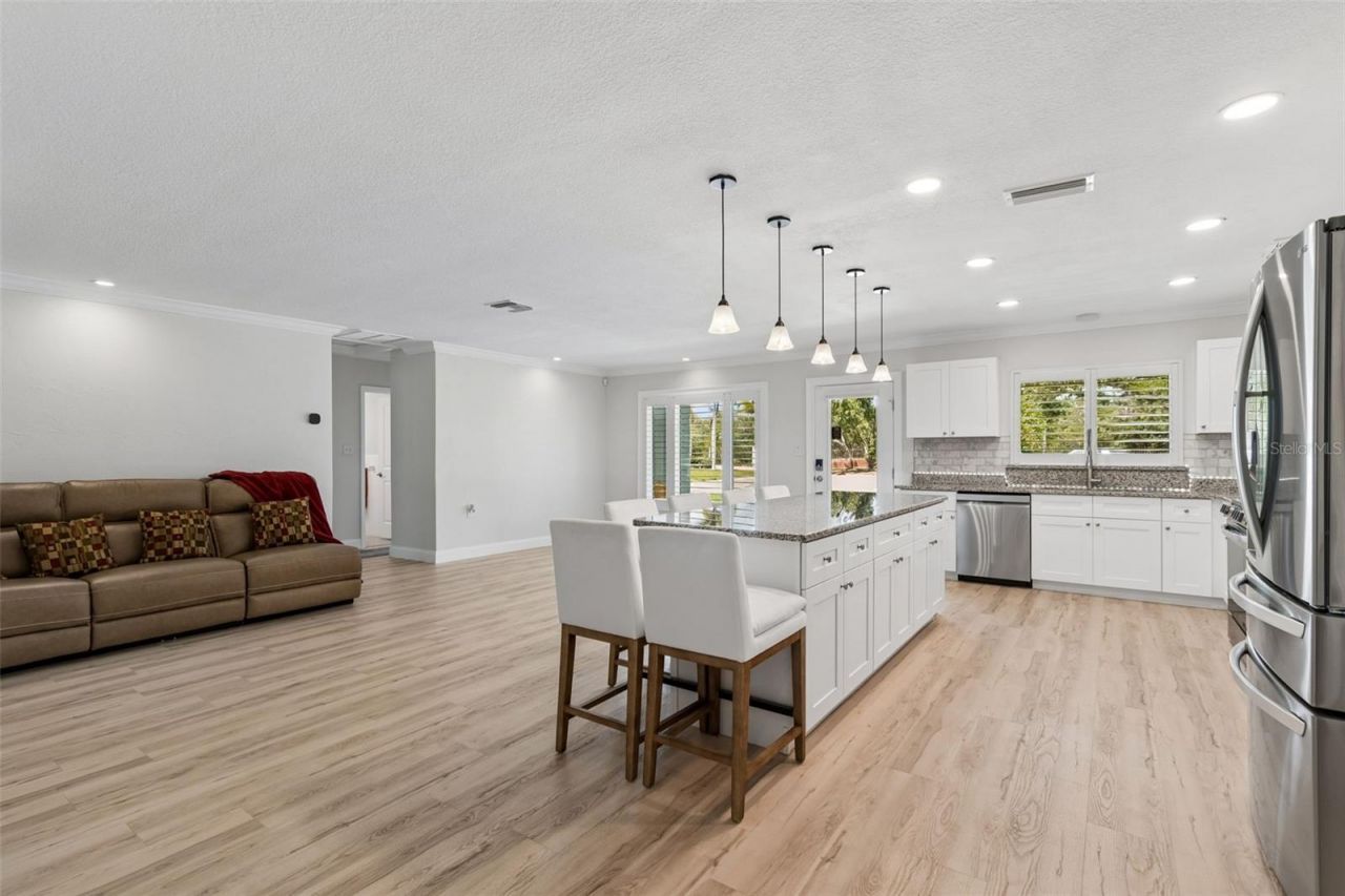 8270 30th Avenue N, Saint Petersburg, FL 33710 Photo