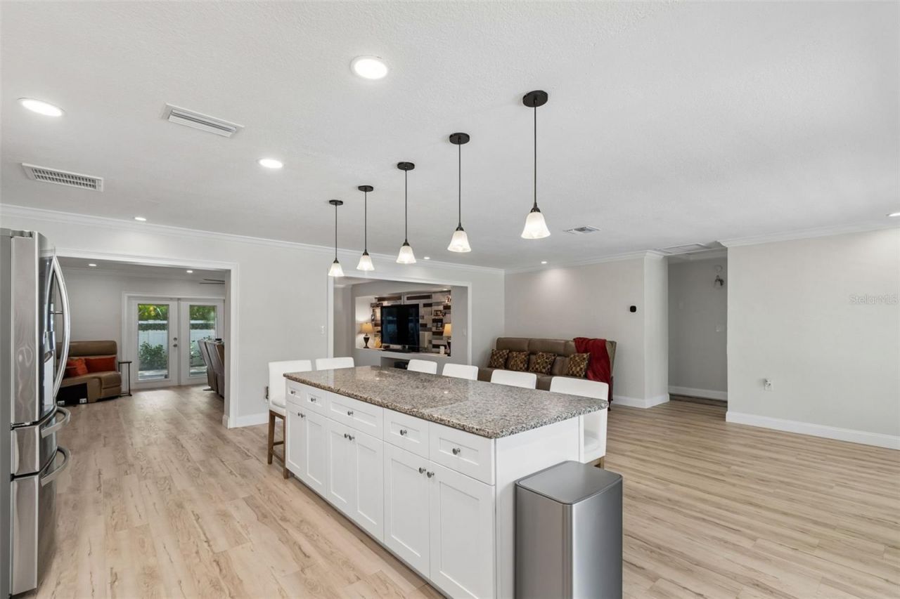 8270 30th Avenue N, Saint Petersburg, FL 33710 Photo