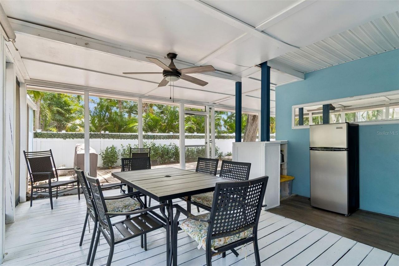 8270 30th Avenue N, Saint Petersburg, FL 33710 Photo