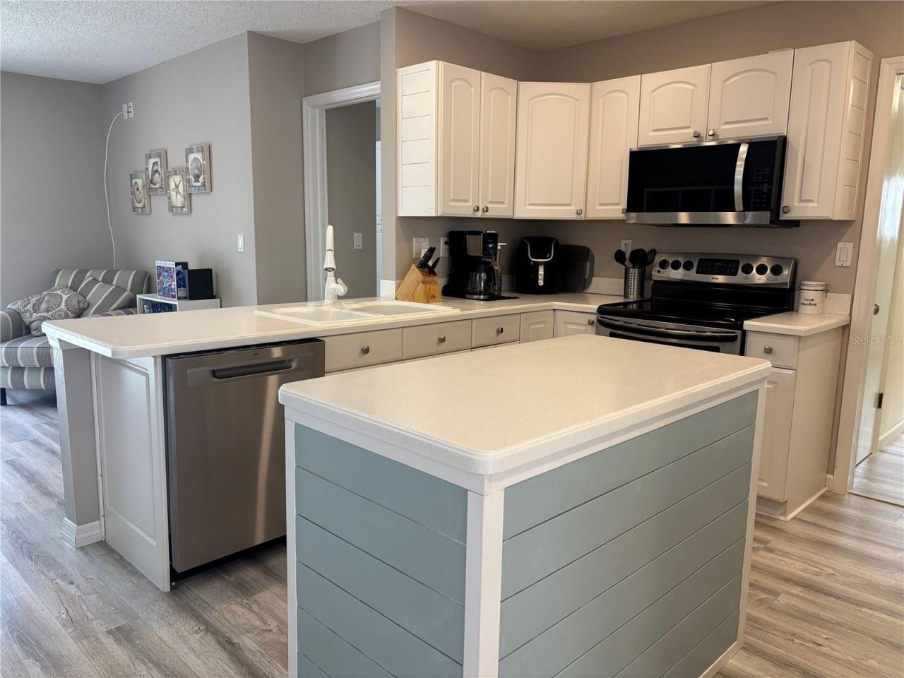 5875 Bay Pines Lakes Boulevard, Saint Petersburg, FL 33708 Photo