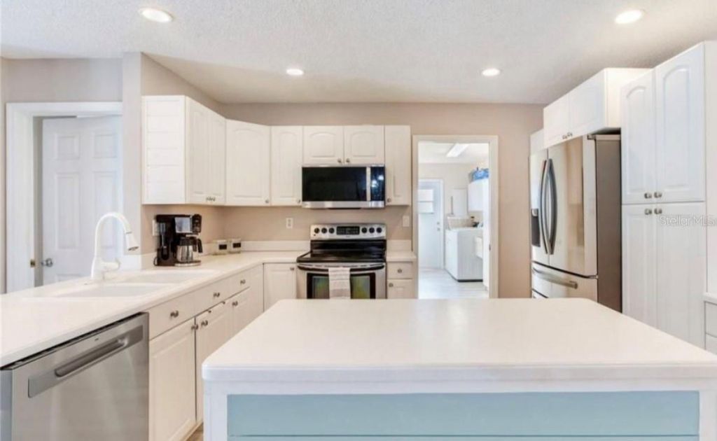 5875 Bay Pines Lakes Boulevard, Saint Petersburg, FL 33708 Photo