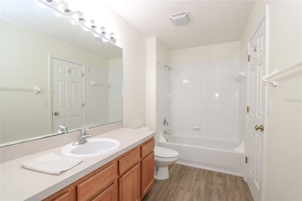 212 Golden Pond Court, Valrico, FL 33594 Photo