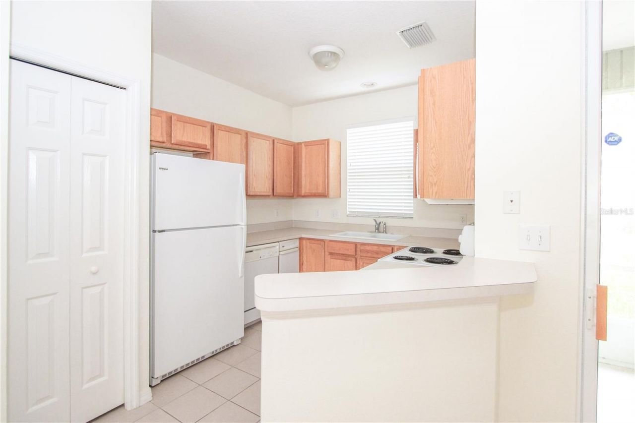 212 Golden Pond Court, Valrico, FL 33594 Photo