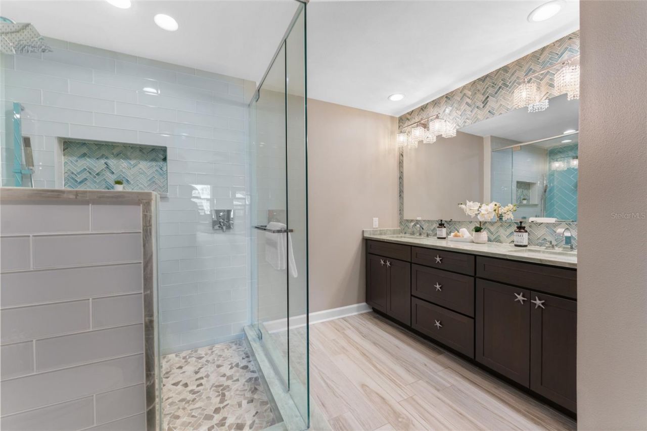 2875 66th Terrace S, Saint Petersburg, FL 33712 Photo