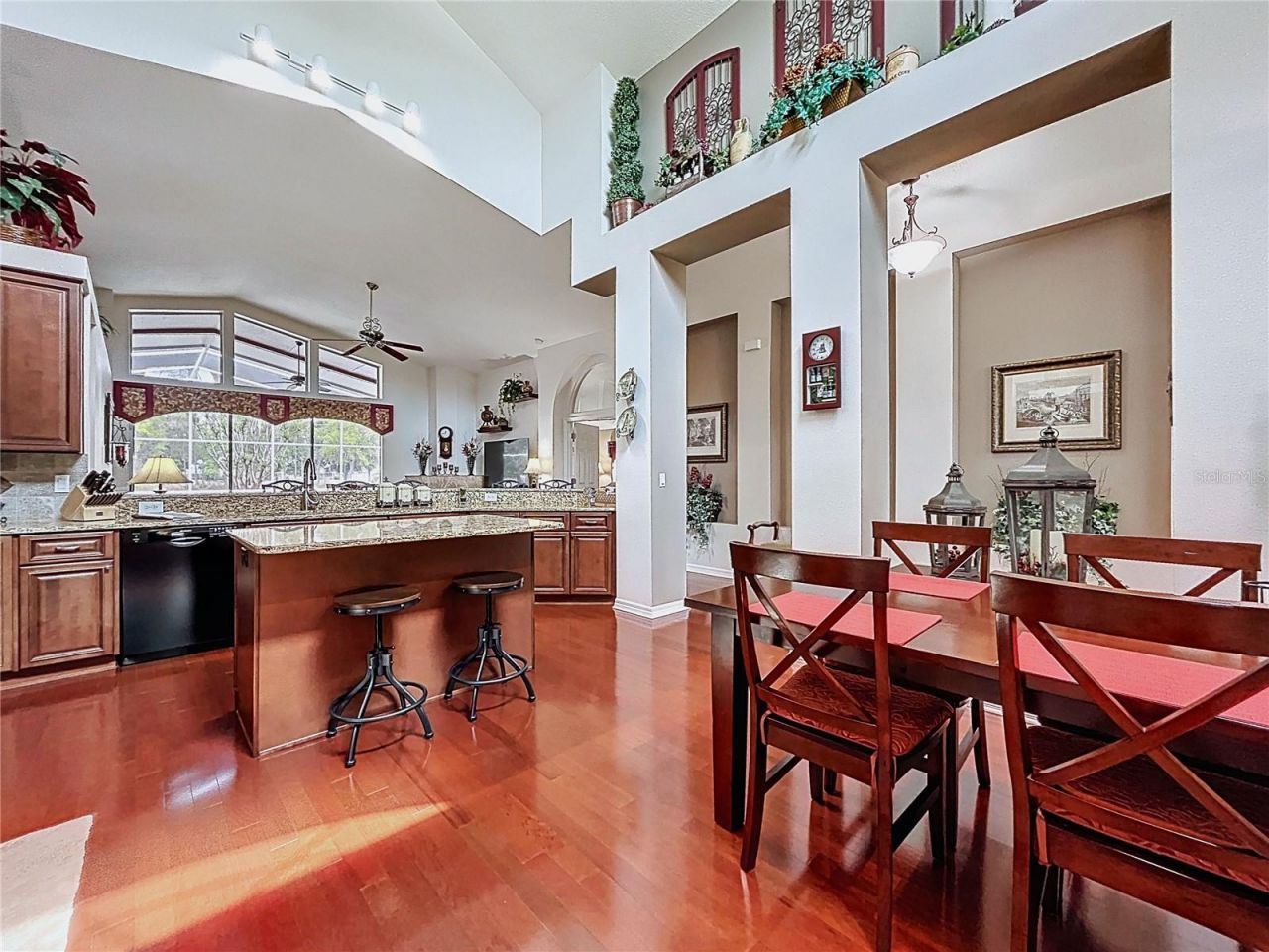 22707 Laureldale Drive , Lutz, FL 33549 Photo