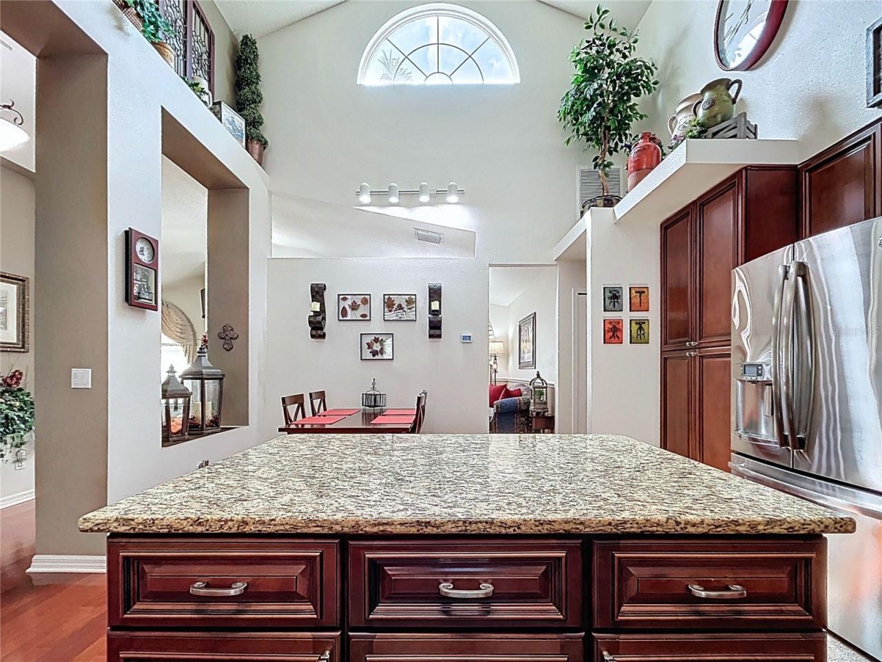 22707 Laureldale Drive , Lutz, FL 33549 Photo