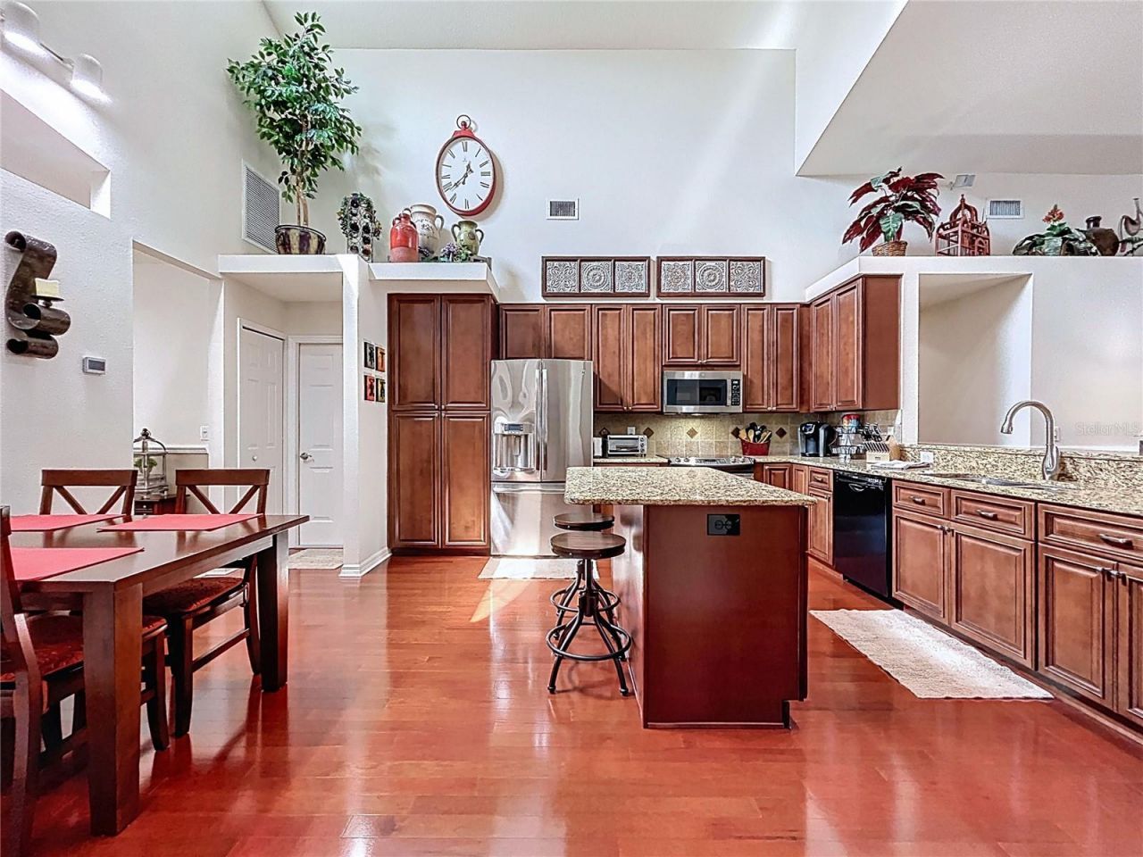 22707 Laureldale Drive , Lutz, FL 33549 Photo