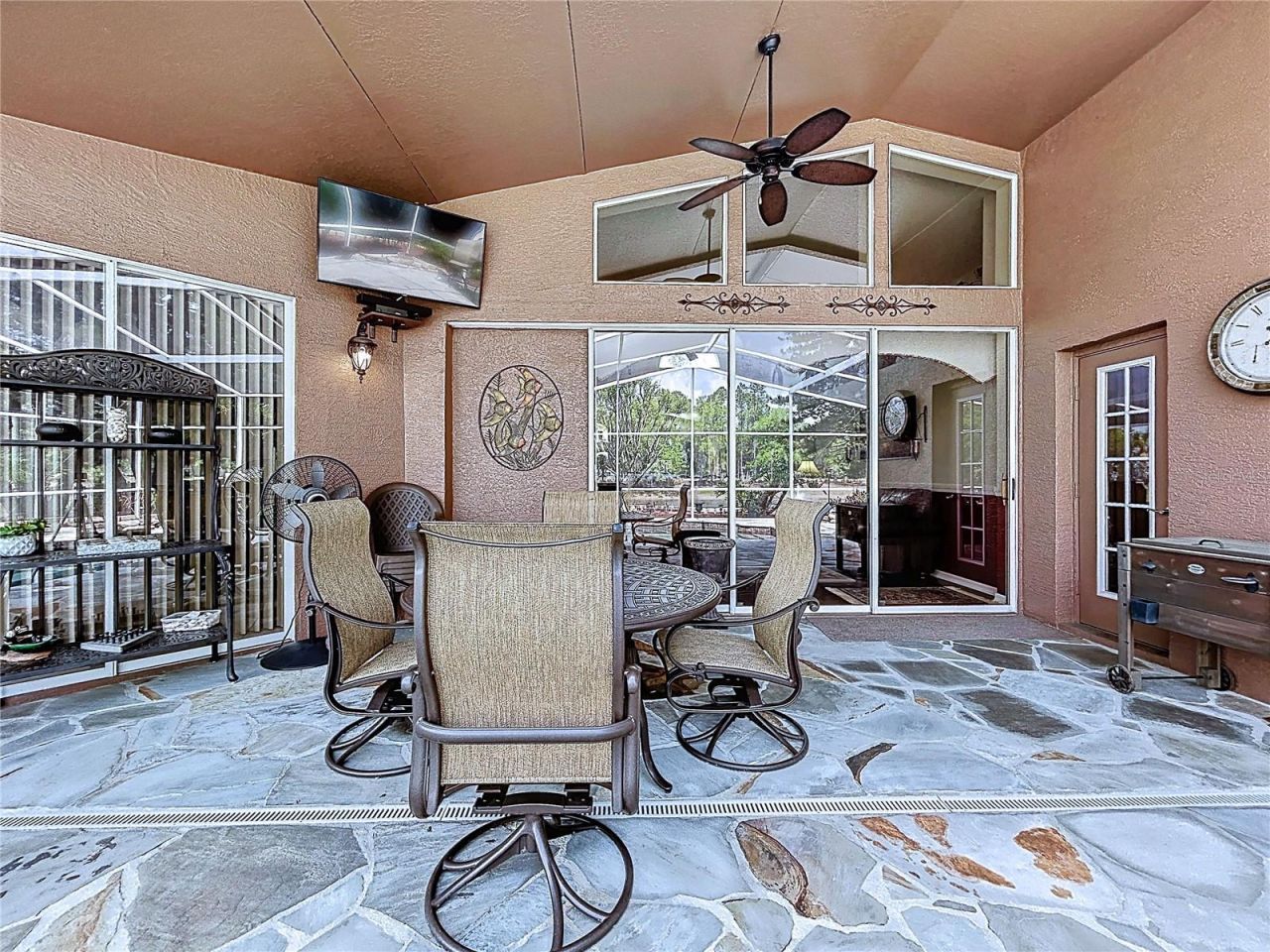 22707 Laureldale Drive , Lutz, FL 33549 Photo