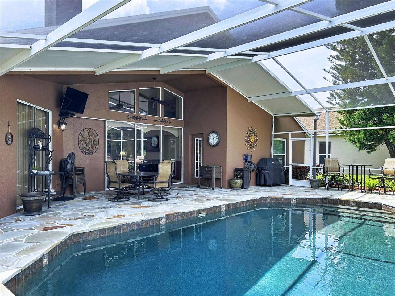 22707 Laureldale Drive , Lutz, FL 33549 Photo