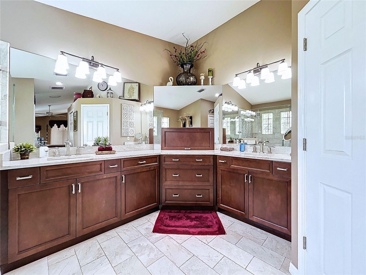 22707 Laureldale Drive , Lutz, FL 33549 Photo