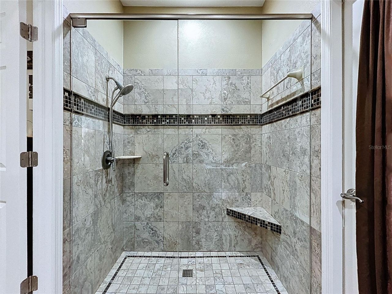 22707 Laureldale Drive , Lutz, FL 33549 Photo