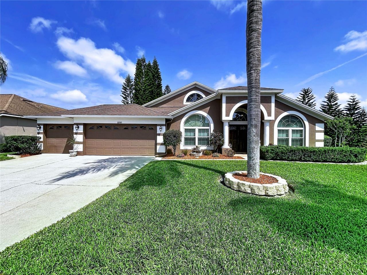 22707 Laureldale Drive , Lutz, FL 33549 Photo