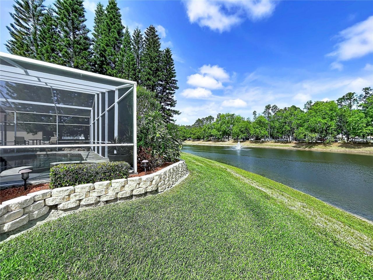 22707 Laureldale Drive , Lutz, FL 33549 Photo