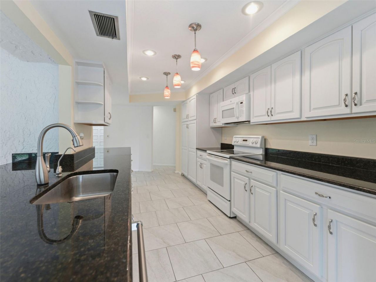 1424 Oakwood Lane, Plant City, FL 33563 Photo