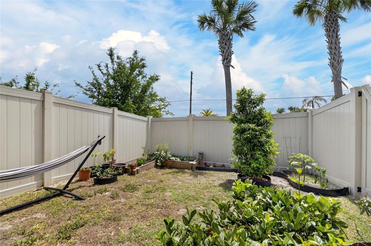 5084 Forum Blvd , Holiday, FL 34690 Photo