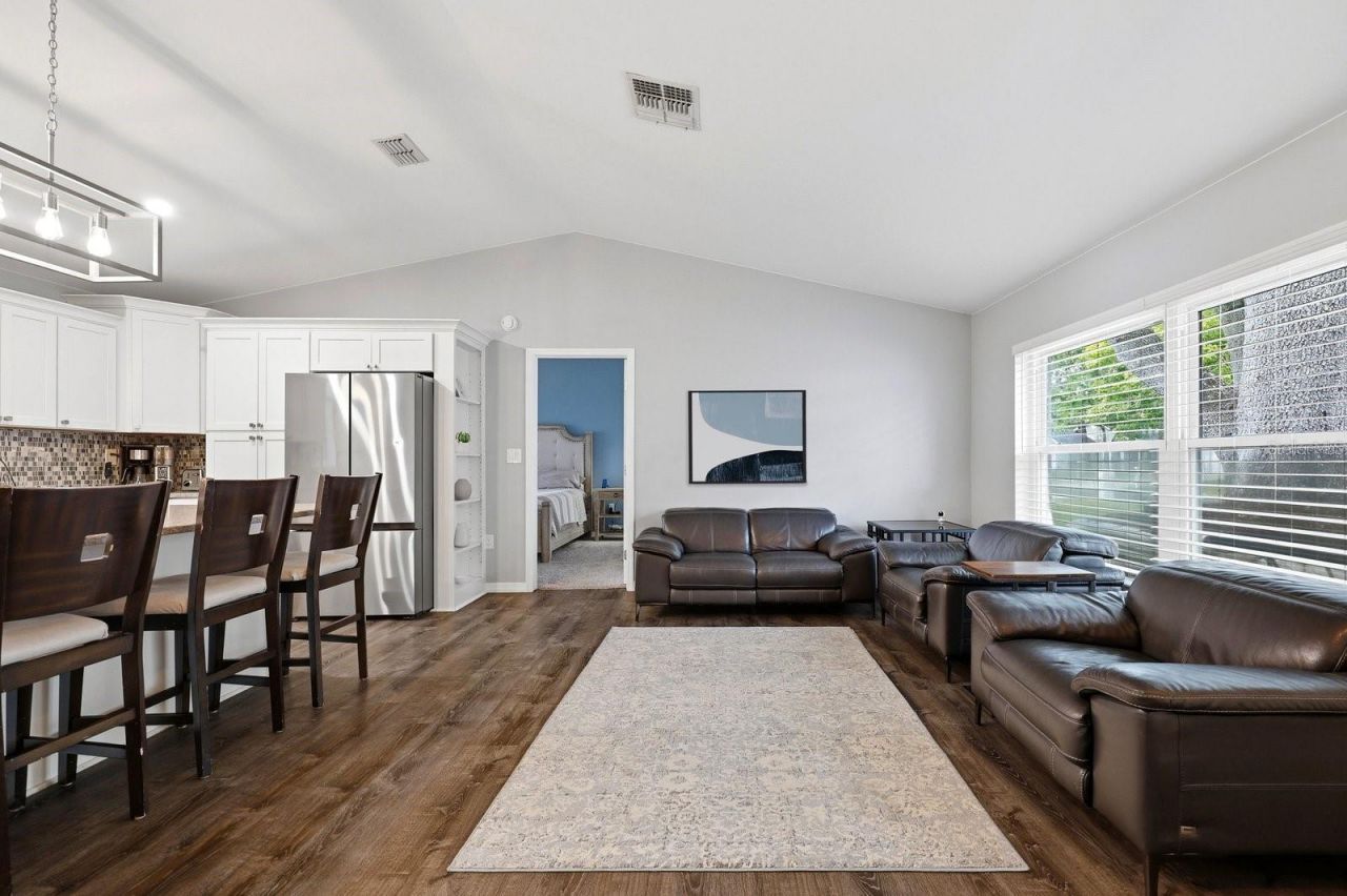 221 Arbor Drive W, Palm Harbor, FL 34683 Photo