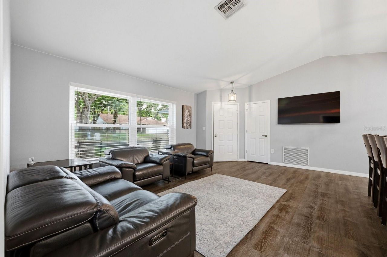 221 Arbor Drive W, Palm Harbor, FL 34683 Photo