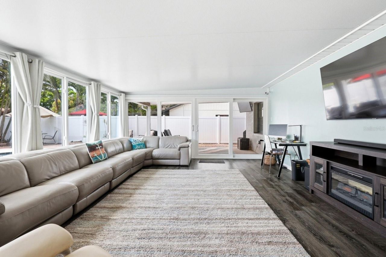 221 Arbor Drive W, Palm Harbor, FL 34683 Photo