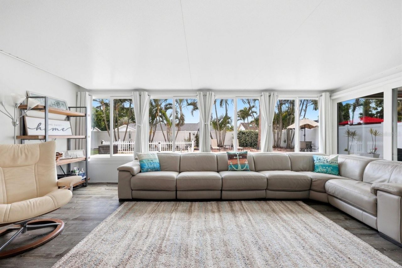 221 Arbor Drive W, Palm Harbor, FL 34683 Photo