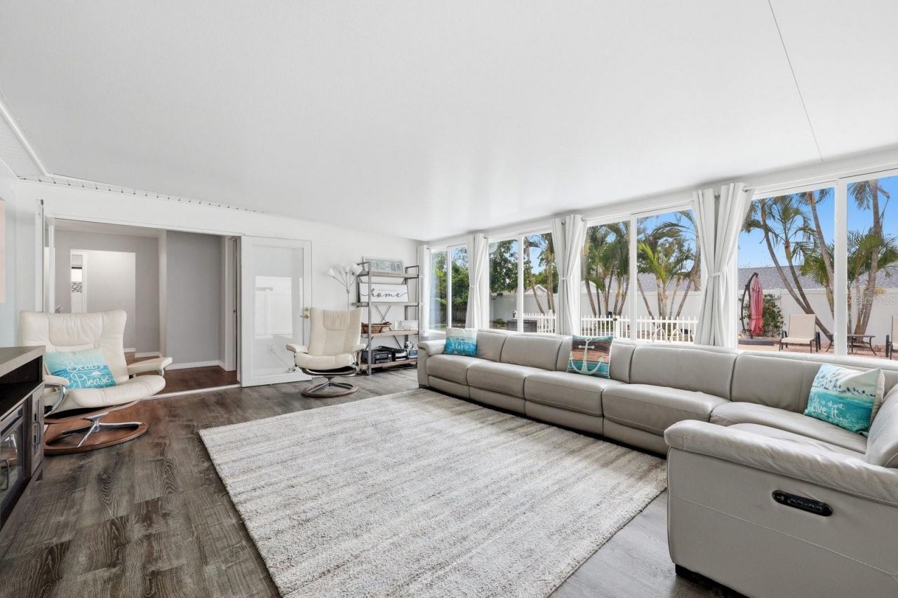 221 Arbor Drive W, Palm Harbor, FL 34683 Photo