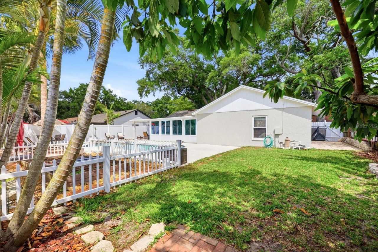 221 Arbor Drive W, Palm Harbor, FL 34683 Photo