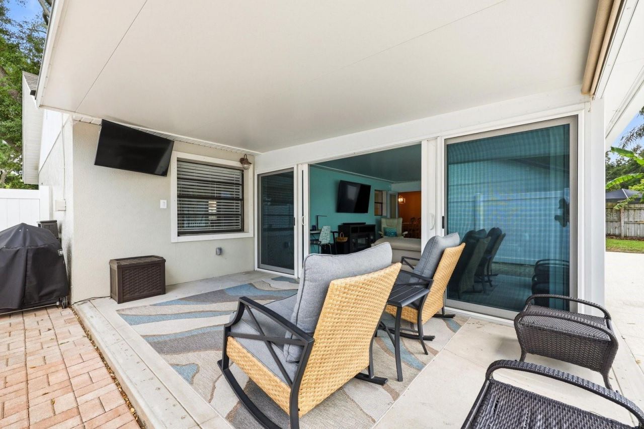 221 Arbor Drive W, Palm Harbor, FL 34683 Photo