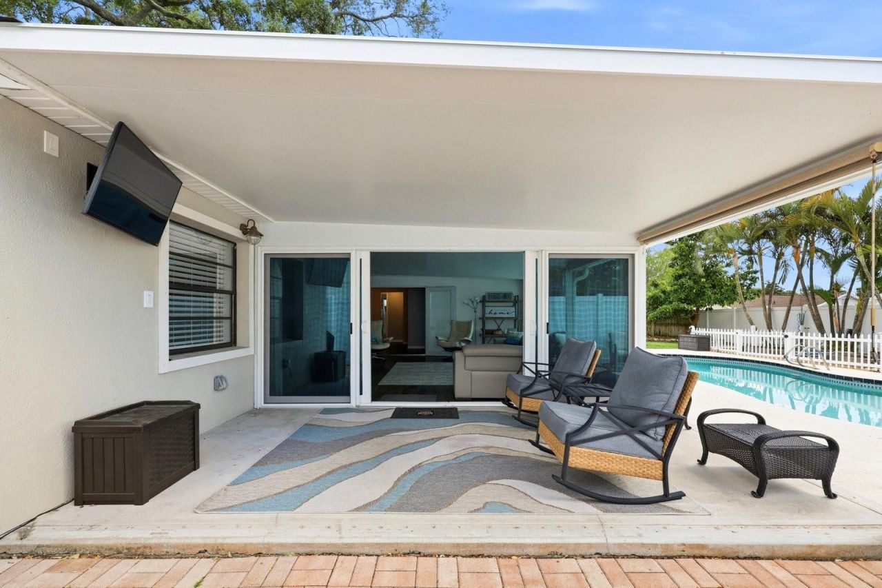 221 Arbor Drive W, Palm Harbor, FL 34683 Photo