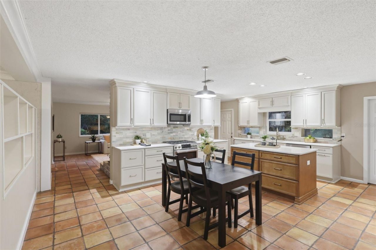 1650 E University Avenue , Orange City, FL 32763 Photo