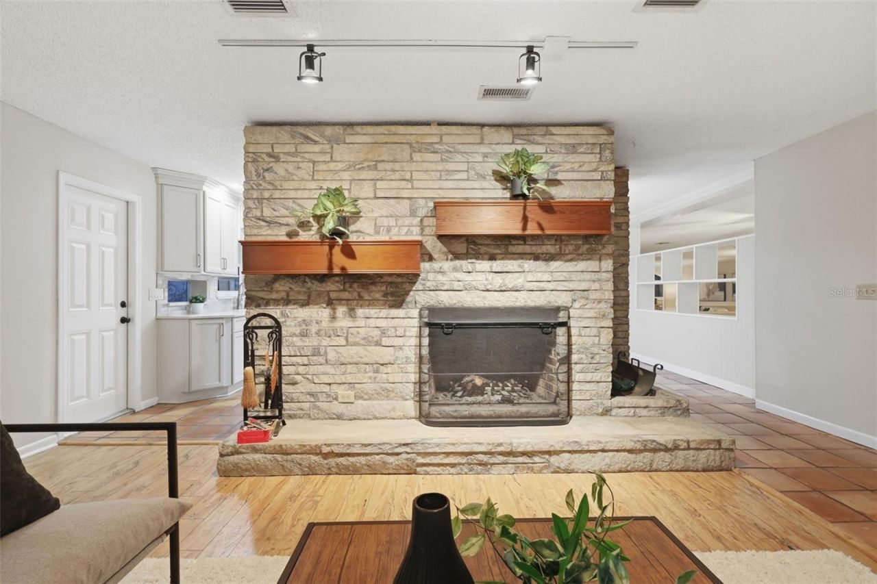 1650 E University Avenue , Orange City, FL 32763 Photo