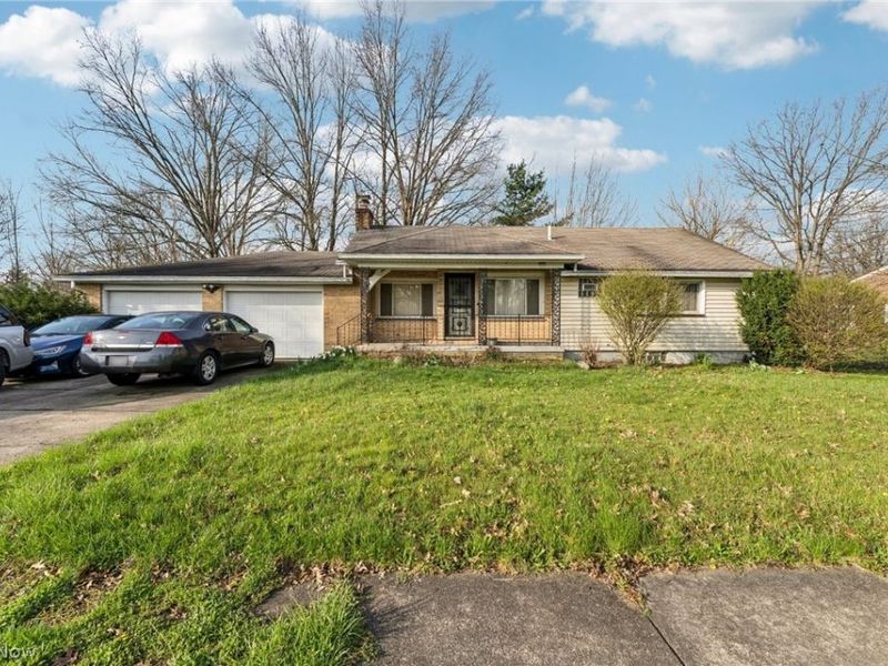 2726 Beck Street SE, Warren, OH 44484 Photo 1