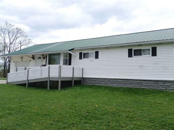 105 Newbanks Road, Parkersburg, WV 26104