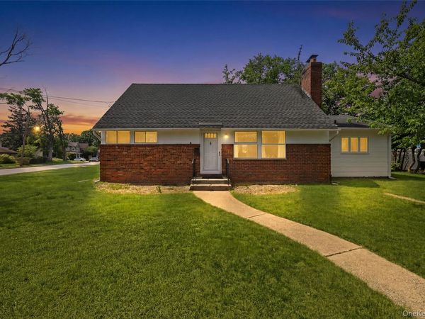 404 Foxdale Avenue, Oceanside, NY 11572