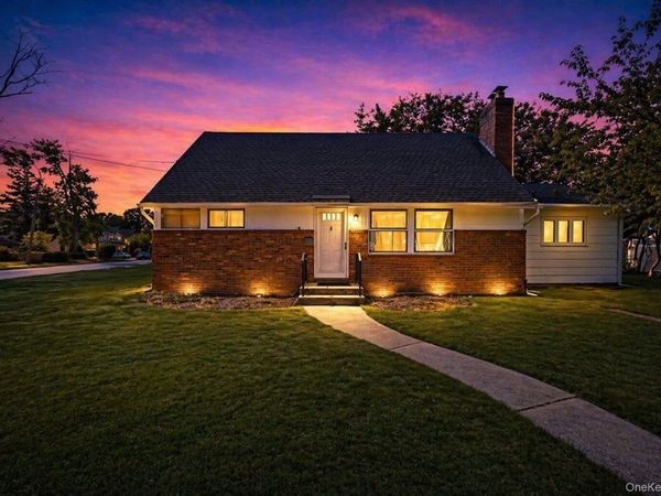 404 Foxdale Avenue, Oceanside, NY 11572