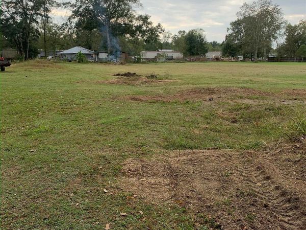 8407 Pertuis Rd, St Amant, LA 70774