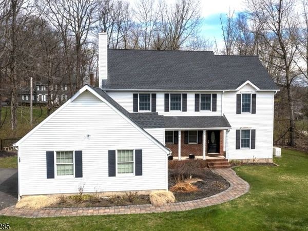 28 Weldon Rd, Jefferson, NJ 07849