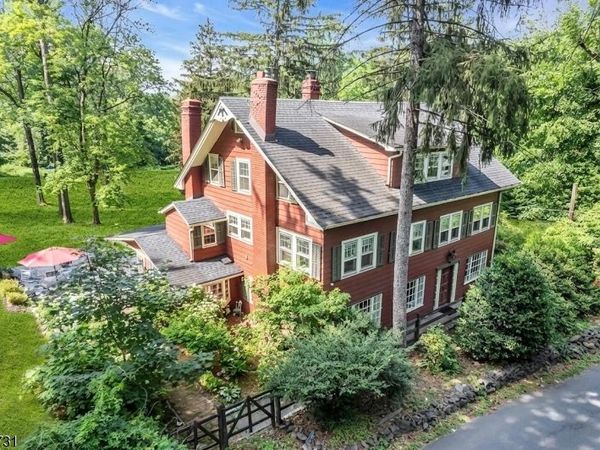 2041 Raritan Rd, Scotch Plains, NJ 07076