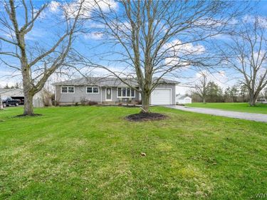 4710 Meyer Road , North Tonawanda, NY 14120