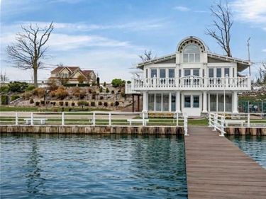 2039 E River Road, Grand Island, NY 14072