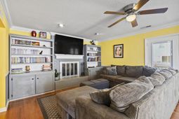 1557 Victoria Ln.  photo 4