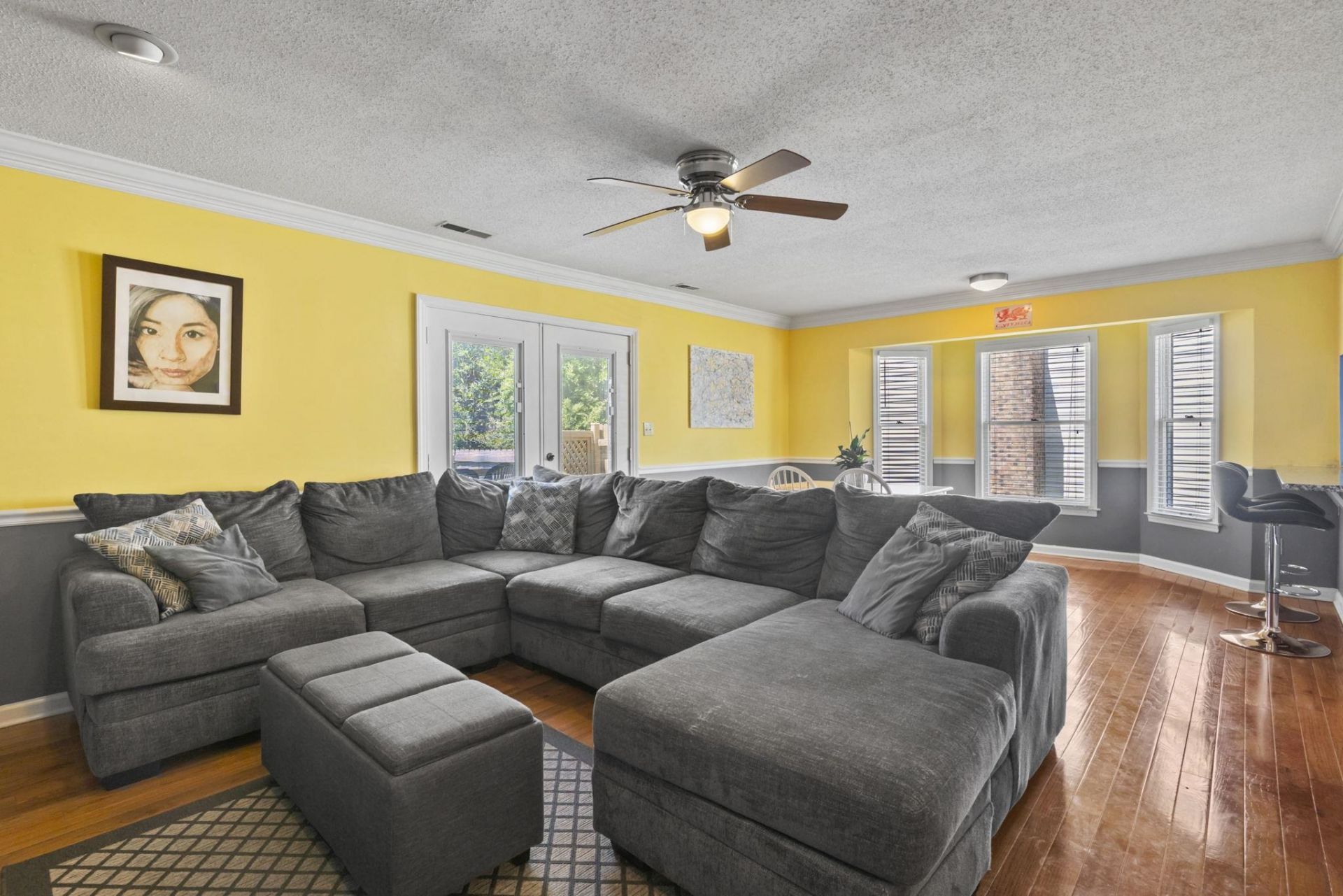 1557 Victoria Ln.  Photo 7