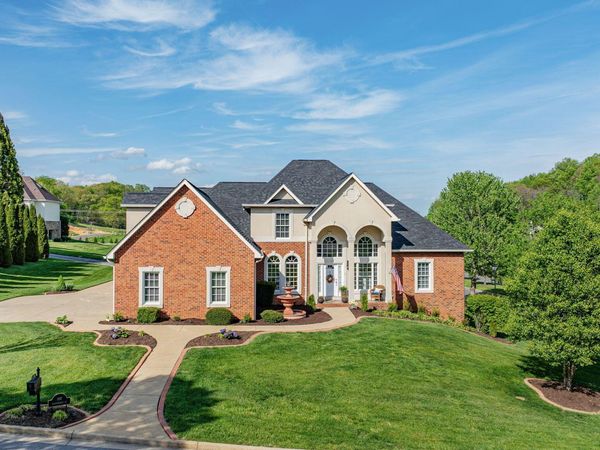 1 Honeysuckle Court, Johnson City, TN 37615
