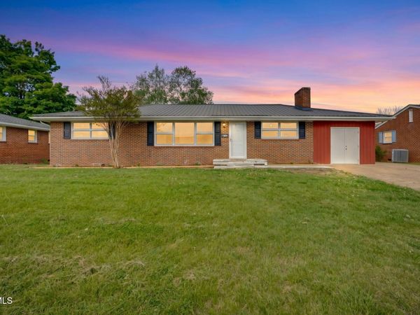 812 Mimosa Drive, Kingsport, TN 37660